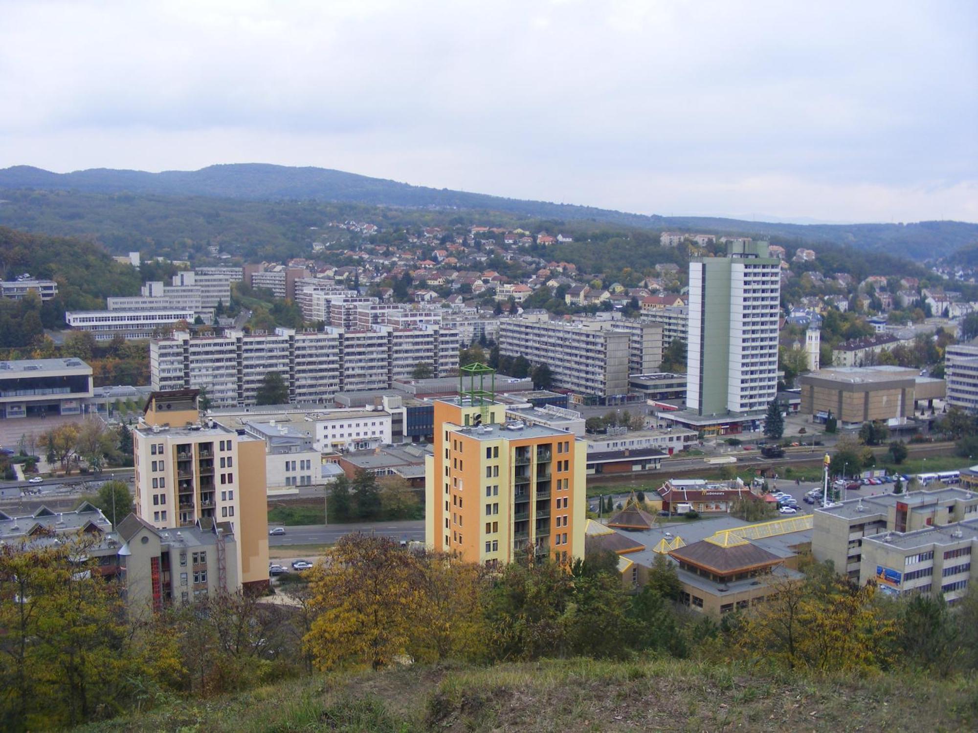 Central Apartman Salgotarjan Exterior photo